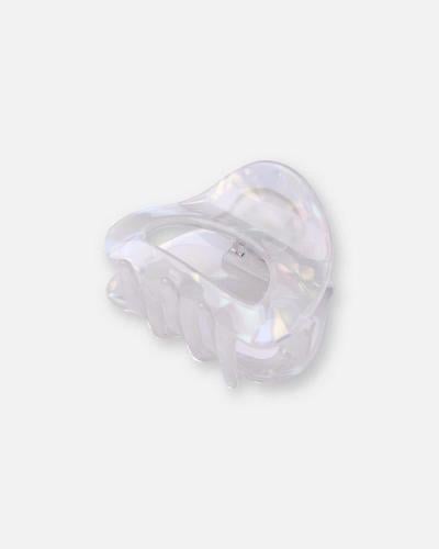 مشبك للشعر باللون الأبيض