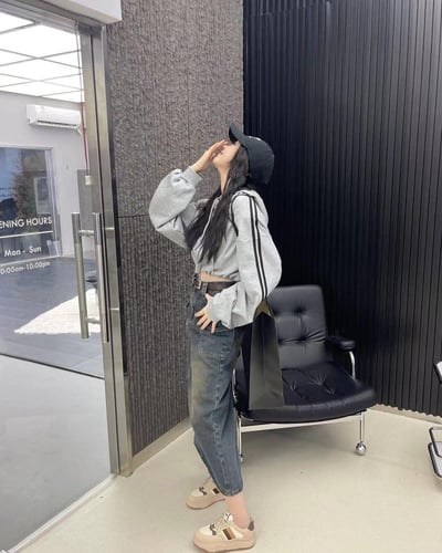 ‎ حذاء نسائي عملي باللون البني