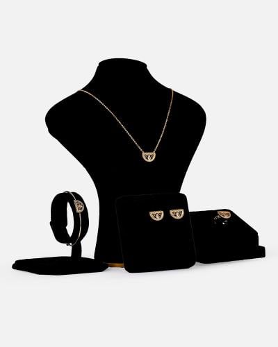 ‎ طقم أطفال أنيق باللون الذهبي