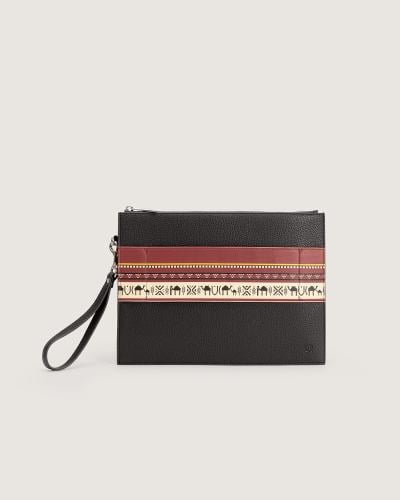 شنط باوتش آن تعبر عن هويتك بلون أسود