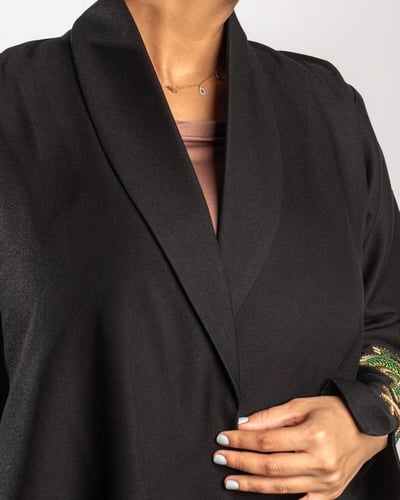 ‎ عباية نسائية الفي اند كو بتصميم أنيق بلون أسود