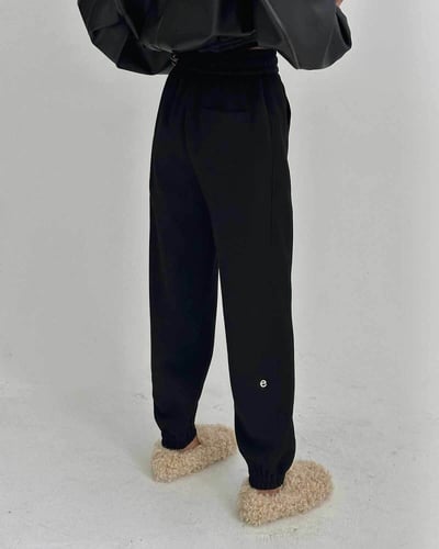 ‎ بنطلون نسائي الفي اند كو رياضي بلون أسود