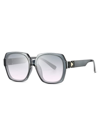 ‎ نظارة شمسية بتصميم أنيق