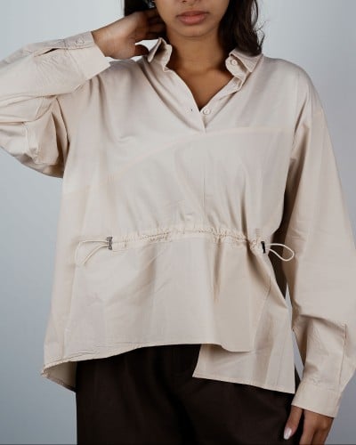 ‎ بلوزة نسائية الفي اند كو بتصميم مميز بلون بيج