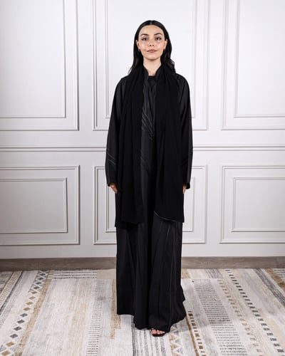 ‎ عباية نسائية زايروس كريب بلون أسود