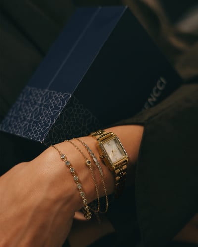 هدية نسائية فينشي من ساعة واساور بتصميم أنيق