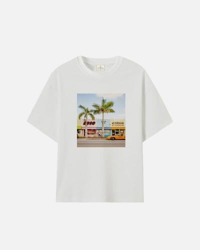 تي شيرت نسائي زايروس بلون أبيض بتزين بطبعة