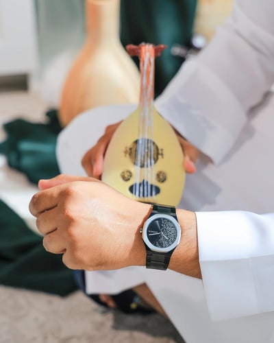 ‎ ساعة رجالية من الفي بلون أسود