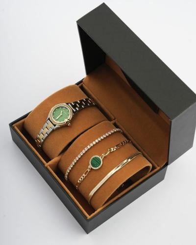 هدية نسائية الفي اند كو ساعة واساور بتصميم مميز