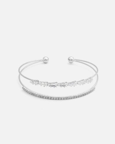 ‎ اسوارة بتصميم أنيق بلون فضي