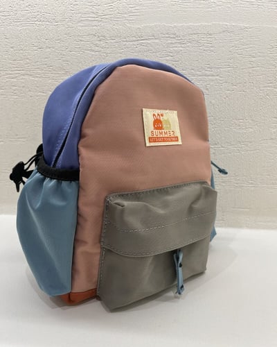 ‎ شنطة ظهر نسائية بالوان متعددة