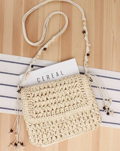 ‎ شنطة نسائية عصرية بلون بيج