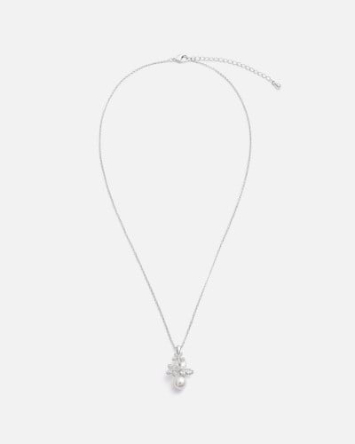 ‎ سلسال نسائي جذاب بلون فضي