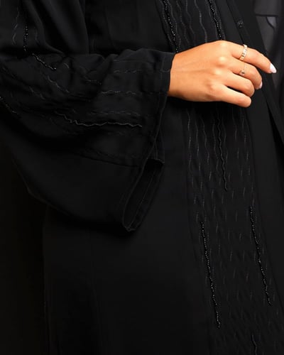‎ عباية نسائية زايروس بتصميم عملي أسود