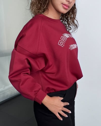 ‎ هودي نسائي الفي اند كو بتصميم أنيق بلون أحمر