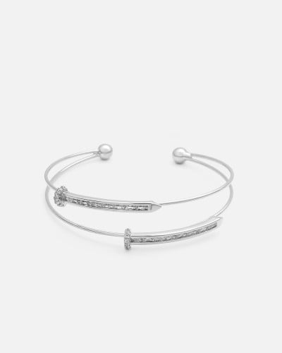 ‎ اسوارة نسائية بتصميم راقي بلون فضي