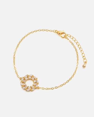 ‎ اسوارة نسائية بتصميم ملفت بلون ذهبي