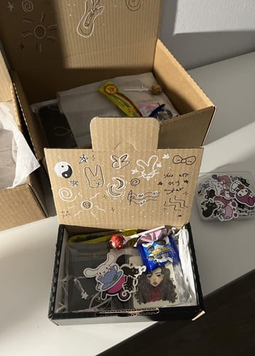 الكتابة والرسم على البوكس