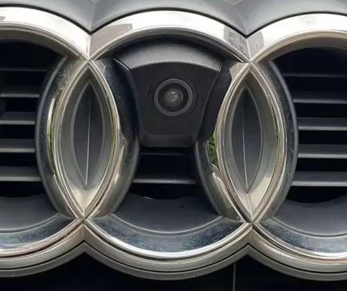 كاميرا أمامية 1080° مخصصة لمركبات Audi