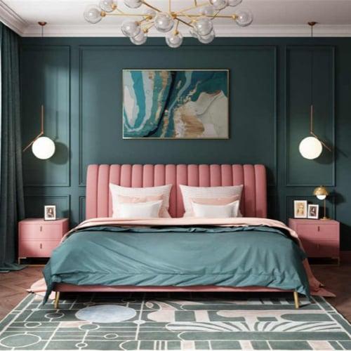 سرير خشب بتصميم أنيق يناسب كافة المساحات - مع قماش...