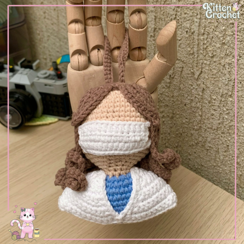 ميدالية طبيبة