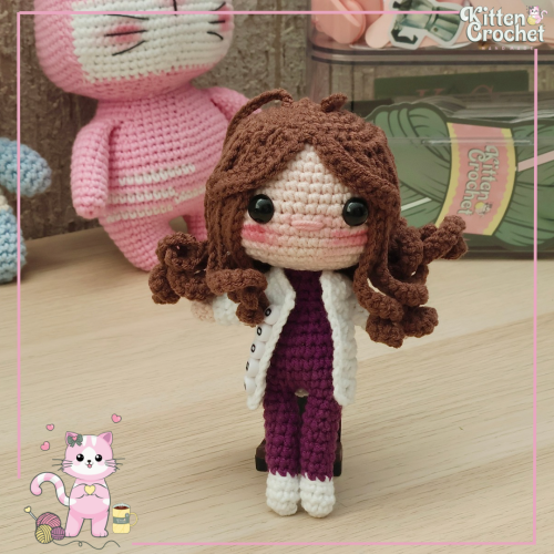 ميدالية دمية طبيبة صغيرة