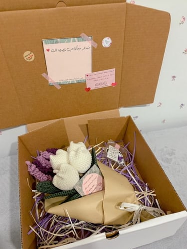 باقة اللافندر والتوليب