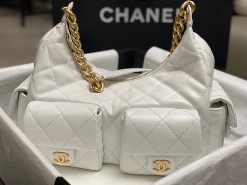 حقيبة شانيل هوبو ماكسي