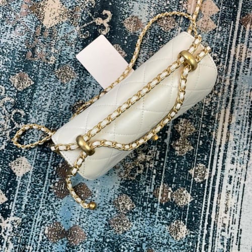 شانيل كروس 19