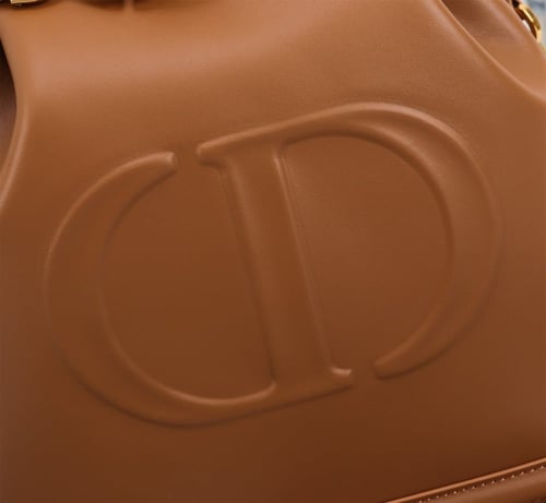 شنطة ديور الدلو