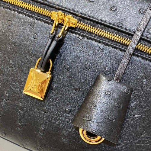 جلد نعام طبيعي Loro Piana