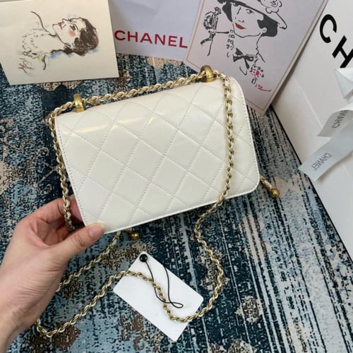 شانيل كروس 19