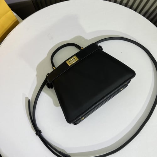 شنطة فندي بيكابو عدة الوان