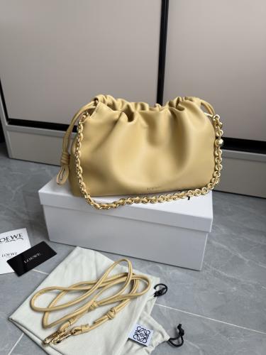 شنطة Paseo LOEWE