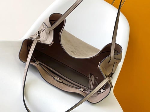 شنطة لويس فيتون Boundless