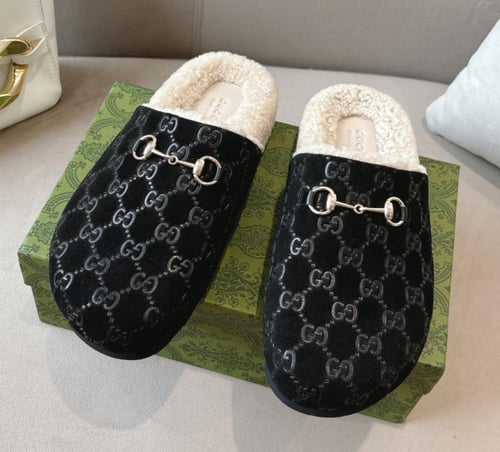 حذاء قوتشي فلات