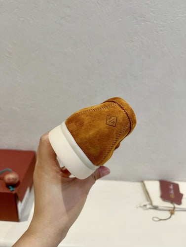 حذاء نسائي موكاسين لوروبيانا