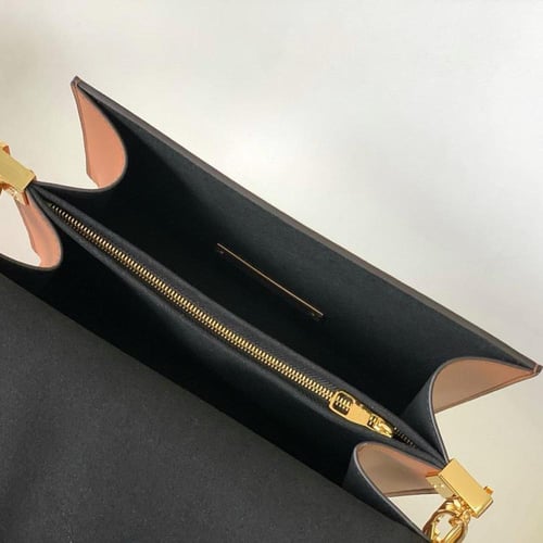 لويس فيتون Dauphine MM