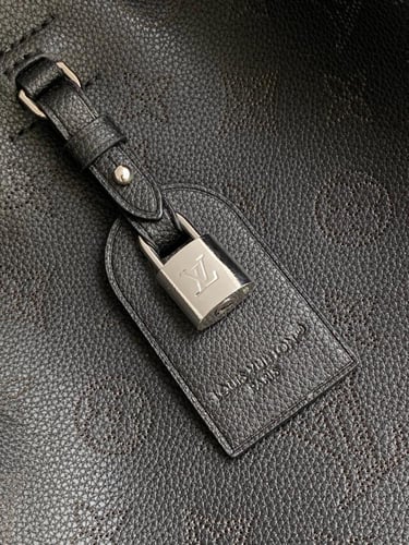 شنطة لويس فيتون Boundless