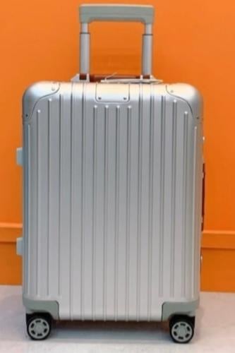 حقيبة سفر RIMOWA