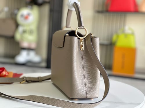 لويس Capucines ماستر