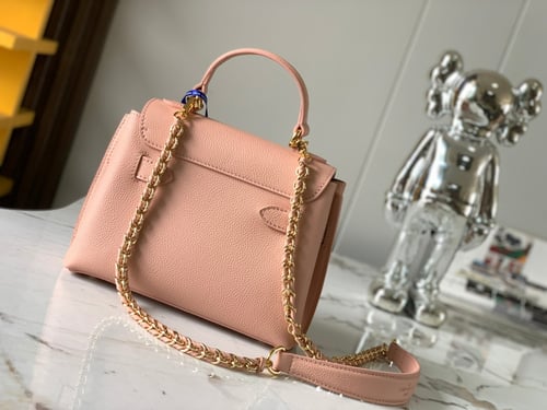 شنطة لويس فيتون LOCKME EVER MINI