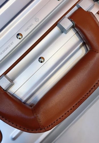 حقيبة سفر RIMOWA
