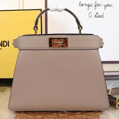 شنطة فندي بيكابو عدة الوان