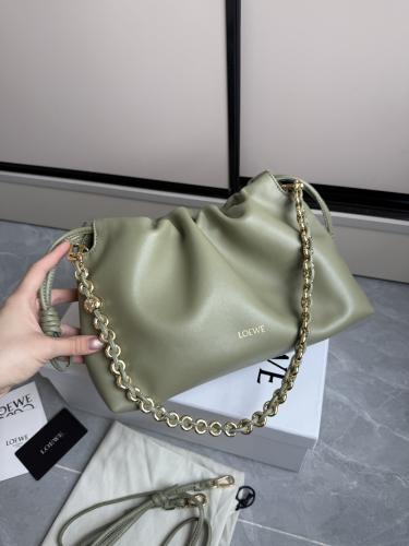 شنطة Paseo LOEWE