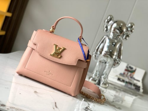 شنطة لويس فيتون LOCKME EVER MINI