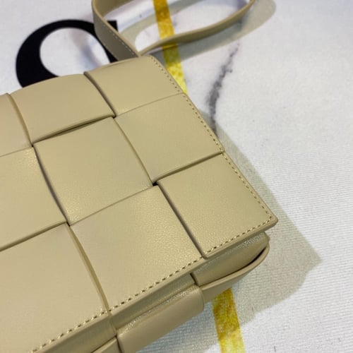 بوتيغا كروس بيج