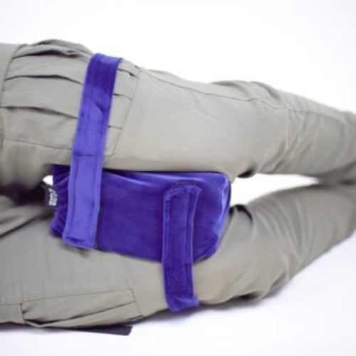 وساده طبيه للركبه مصنوعه من ماده خام عاليه الجوده...