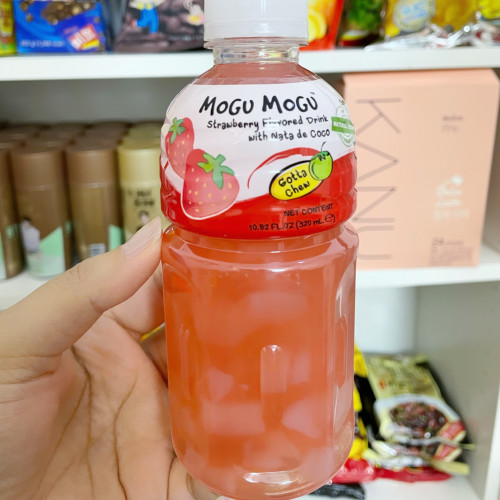 مشروب موقوموقو بالفراولة