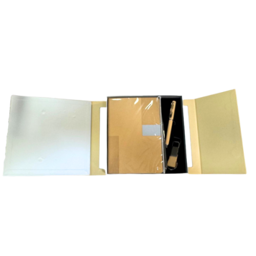 طقم نوتة A5 بيج مع قلم وميدالية